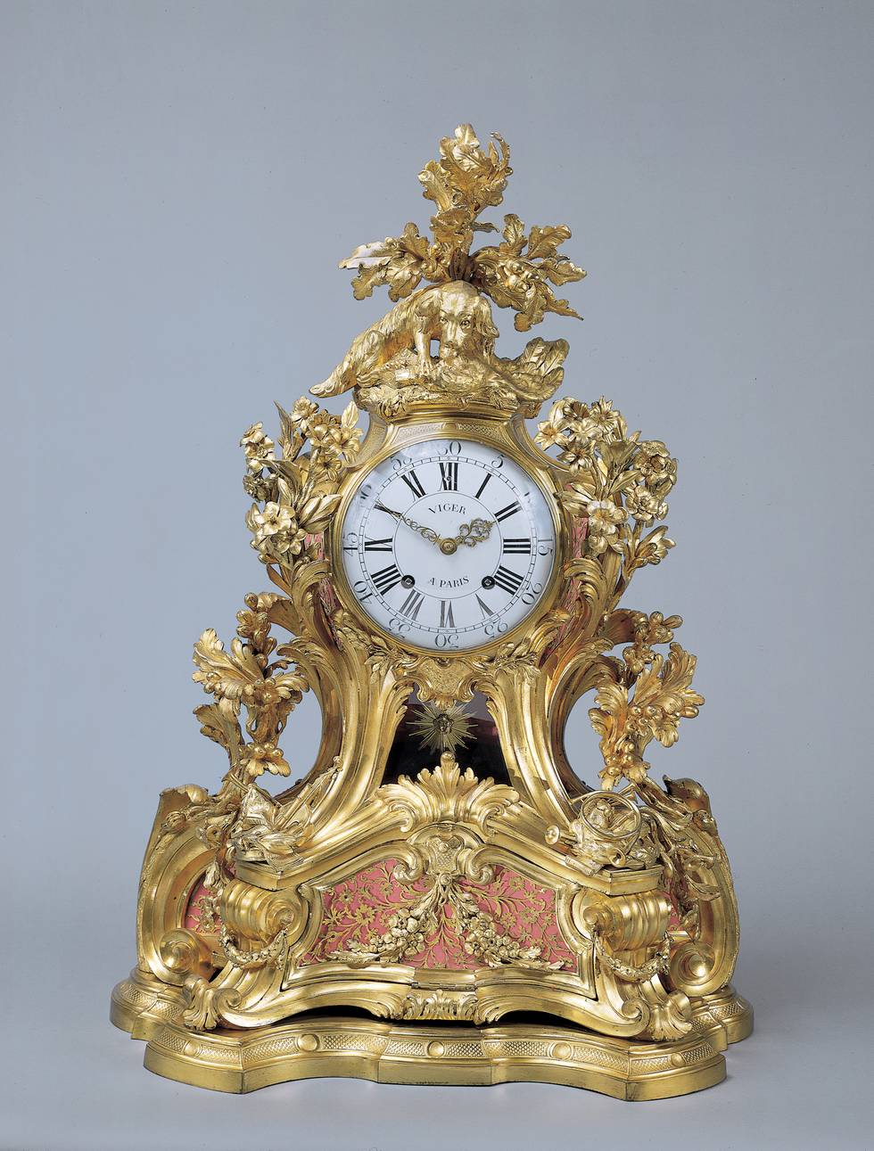 An image of a musical clock
