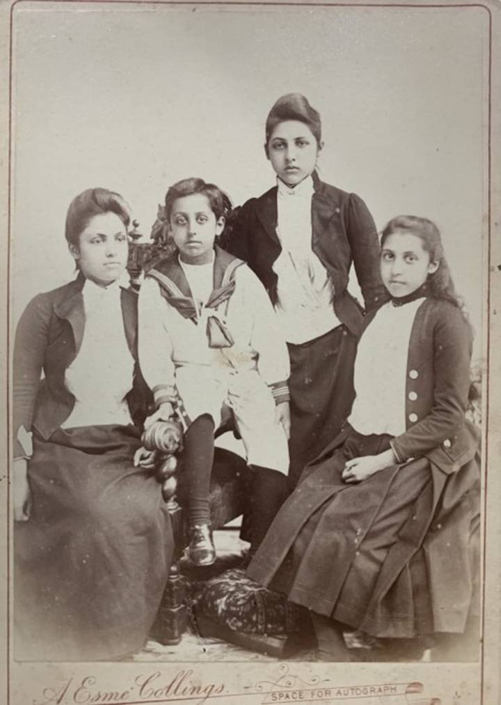 Bamba, Edward, Catherine and Sophia Duleep Singh, 1889 © Courtesy of Peter Bance Collection