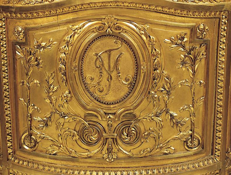 Rediscovering the Comtesse d'Artois's magnificent chair