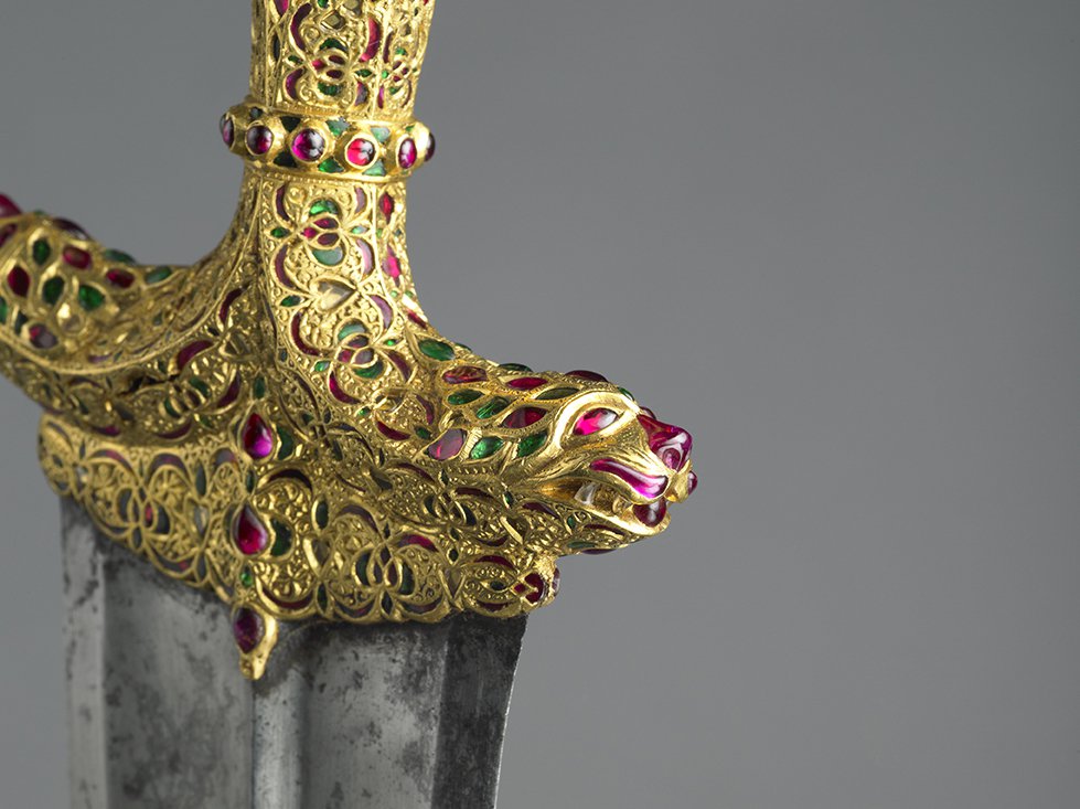 Gleaming with Menace: Princely Daggers in the Oriental Armoury
