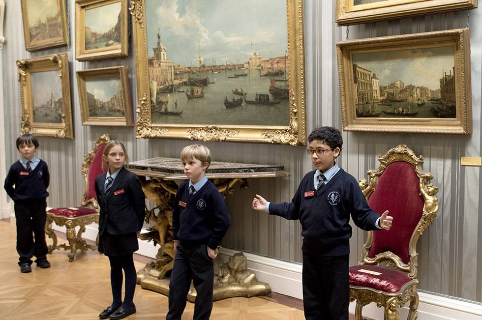 Young Curators Discovery Stations