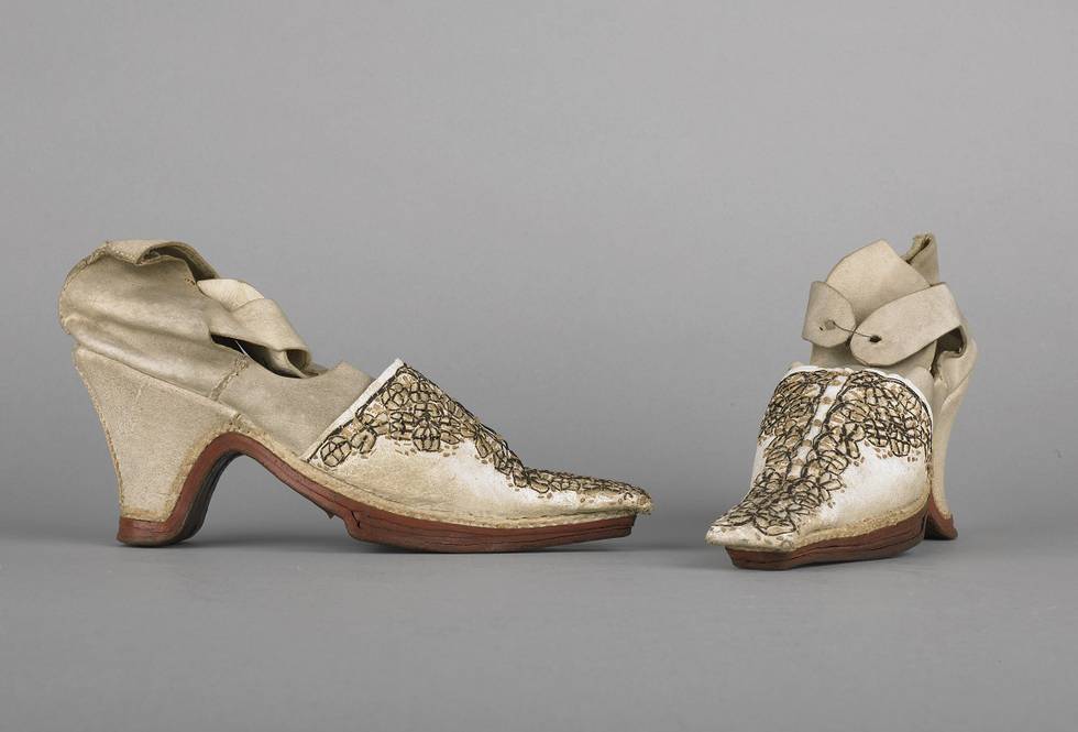 Treasure of the Month: A pair of English shoes, 1660–80s